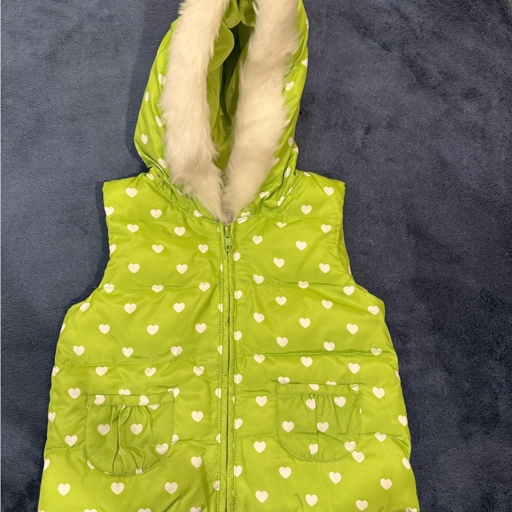 Gymboree Green and White Heart-spot Hooded Vest with fuzzy hood size 2t-3t